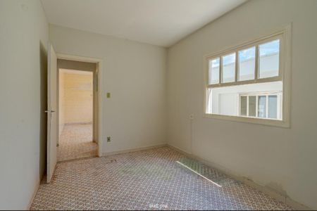 Casa à venda com 329m², 3 quartos e 6 vagas
