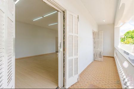 Casa à venda com 3 quartos, 329m² em Chácara da Barra, Campinas