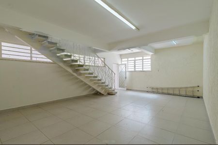 Casa à venda com 329m², 3 quartos e 6 vagas