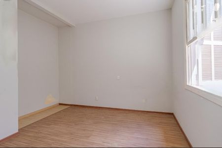 Casa à venda com 329m², 3 quartos e 6 vagas