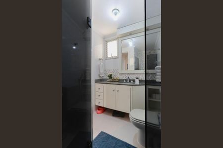 Apartamento para alugar com 90m², 3 quartos e 2 vagas Apartamento para alugar com 90m², 3 quartos e 2 vagasBanheiro social