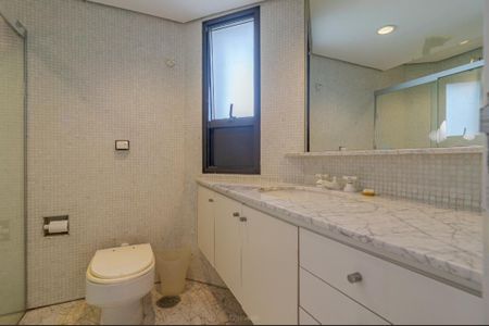 Apartamento à venda com 256m², 4 quartos e 6 vagas