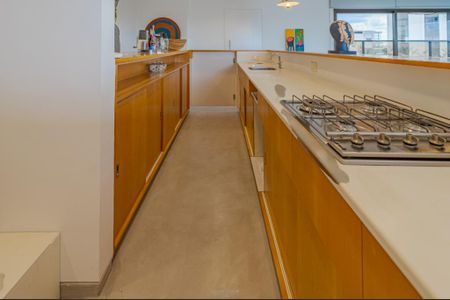 Apartamento à venda com 256m², 4 quartos e 6 vagas