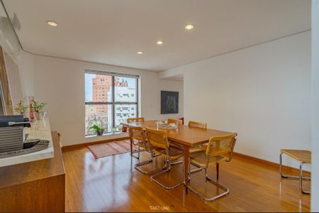Apartamento à venda com 256m², 4 quartos e 6 vagas