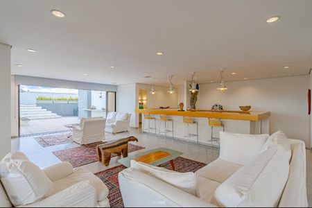Apartamento à venda com 256m², 4 quartos e 6 vagas
