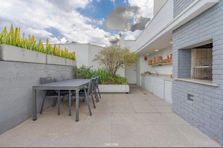 Apartamento à venda com 256m², 4 quartos e 6 vagas