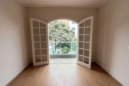 Casa à venda com 2 quartos, 153m² em Jardim Ester Yolanda, São Paulo