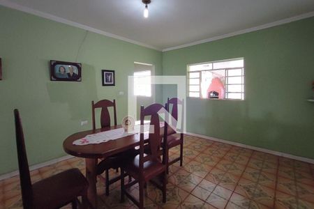 Casa para alugar com 70m², 2 quartos e 1 vaga Casa para alugar com 70m², 2 quartos e 1 vagaSala de Jantar