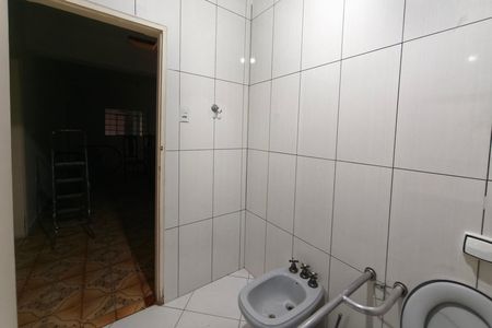 Casa para alugar com 70m², 2 quartos e 1 vaga Casa para alugar com 70m², 2 quartos e 1 vagaBanheiro