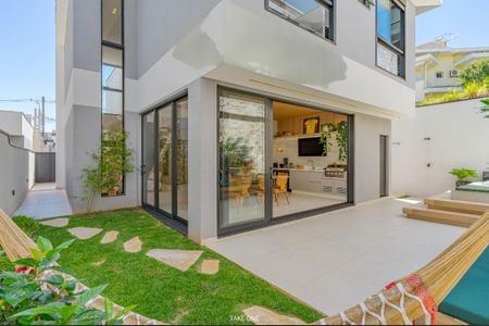 Casa de condomínio à venda com 488m², 3 quartos e 2 vagas