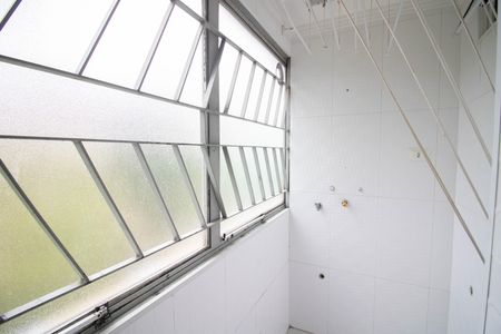 Apartamento para alugar com 50m², 2 quartos e sem vaga Apartamento para alugar com 50m², 2 quartos e sem vagaCOZINHA E ÁREA DE SERVIÇO