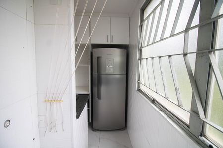 Apartamento para alugar com 50m², 2 quartos e sem vaga Apartamento para alugar com 50m², 2 quartos e sem vagaCOZINHA E ÁREA DE SERVIÇO
