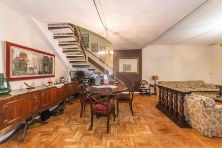 Casa à venda com 3 quartos, 200m² em Jardim das Acacias, São Paulo