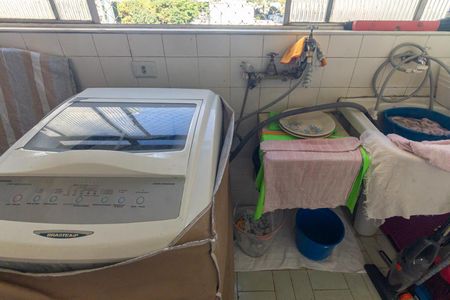 Apartamento à venda com 110m², 3 quartos e 2 vagas Apartamento à venda com 110m², 3 quartos e 2 vagasÁrea de Serviço
