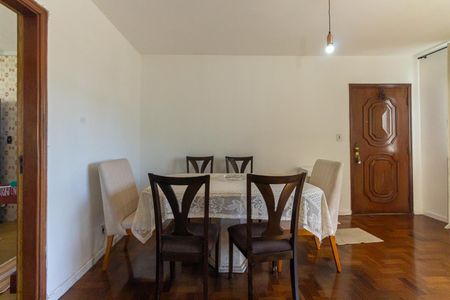 Apartamento à venda com 110m², 3 quartos e 2 vagas Apartamento à venda com 110m², 3 quartos e 2 vagasSala