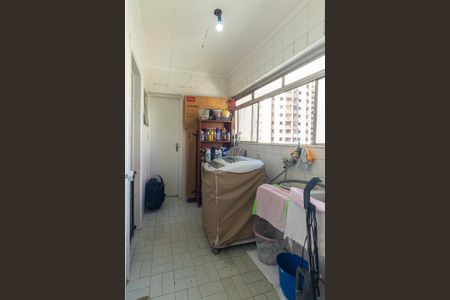 Apartamento à venda com 110m², 3 quartos e 2 vagas Apartamento à venda com 110m², 3 quartos e 2 vagasÁrea de Serviço