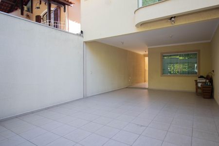 Casa para alugar com 149m², 3 quartos e 4 vagas Casa para alugar com 149m², 3 quartos e 4 vagasGaragem