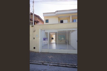 Casa para alugar com 149m², 3 quartos e 4 vagas Casa para alugar com 149m², 3 quartos e 4 vagasFachada