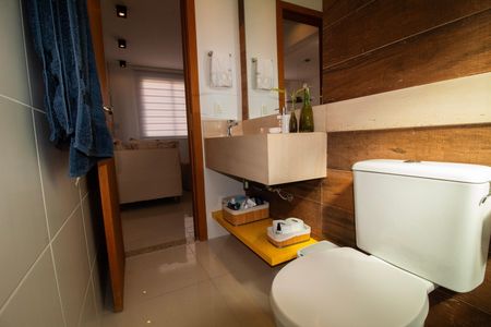 Apartamento à venda com 65m², 2 quartos e 2 vagas Apartamento à venda com 65m², 2 quartos e 2 vagasBanheiro Social