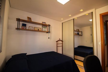 Apartamento à venda com 65m², 2 quartos e 2 vagas Apartamento à venda com 65m², 2 quartos e 2 vagasQuarto 02