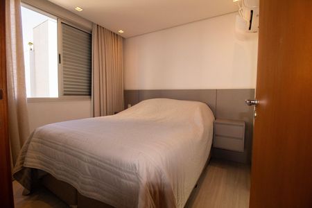 Apartamento à venda com 65m², 2 quartos e 2 vagas Apartamento à venda com 65m², 2 quartos e 2 vagasQuarto 01 - Suite