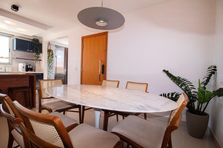 Apartamento à venda com 65m², 2 quartos e 2 vagas Apartamento à venda com 65m², 2 quartos e 2 vagasSala de Jantar