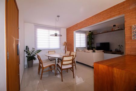 Apartamento à venda com 65m², 2 quartos e 2 vagas Apartamento à venda com 65m², 2 quartos e 2 vagasSala de Jantar
