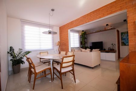 Apartamento à venda com 65m², 2 quartos e 2 vagas Apartamento à venda com 65m², 2 quartos e 2 vagasSala de Jantar
