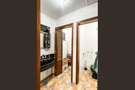 Casa à venda com 490m², 4 quartos e 2 vagas Casa à venda com 490m², 4 quartos e 2 vagasBanheiro social