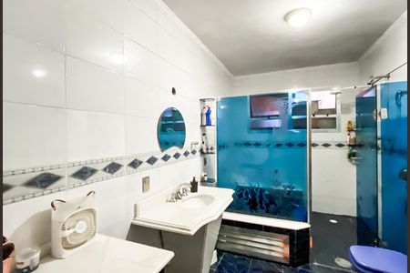 Casa à venda com 490m², 4 quartos e 2 vagas Casa à venda com 490m², 4 quartos e 2 vagasBanheiro da Suíte 1