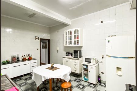 Cozinha  de casa à venda com 4 quartos, 490m² em Vila Granada, São Paulo