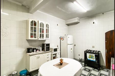 Casa à venda com 490m², 4 quartos e 2 vagas Casa à venda com 490m², 4 quartos e 2 vagasCozinha