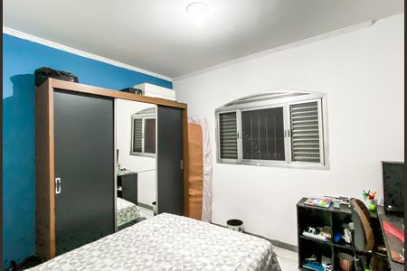 Quarto 2 de casa à venda com 4 quartos, 490m² em Vila Granada, São Paulo