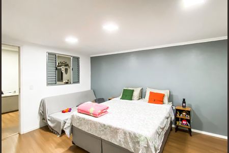 Casa à venda com 490m², 4 quartos e 2 vagas Casa à venda com 490m², 4 quartos e 2 vagasQuarto 3