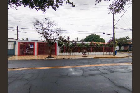 Casa para alugar com 450m², 3 quartos e 3 vagasFachada