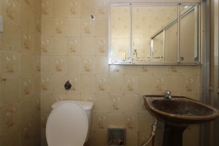 Casa para alugar com 450m², 3 quartos e 3 vagasBanheiro Social
