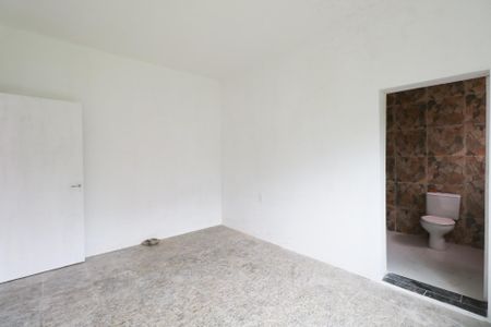 Casa para alugar com 450m², 3 quartos e 3 vagasSuíte