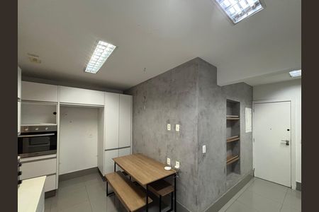 Apartamento para alugar com 140m², 3 quartos e 2 vagas