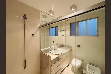 Apartamento para alugar com 140m², 3 quartos e 2 vagas