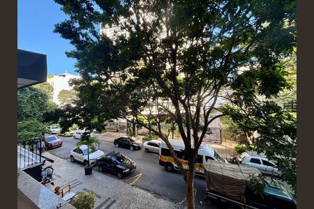Apartamento para alugar com 140m², 3 quartos e 2 vagas