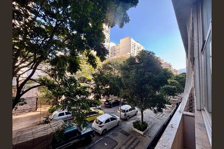 Apartamento para alugar com 140m², 3 quartos e 2 vagas