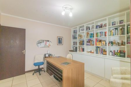 Casa à venda com 345m², 4 quartos e 2 vagas Casa à venda com 345m², 4 quartos e 2 vagasQuarto 2