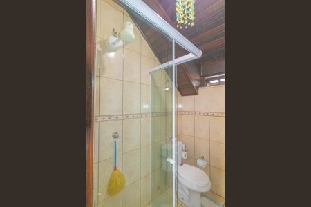 Casa à venda com 345m², 4 quartos e 2 vagas Casa à venda com 345m², 4 quartos e 2 vagasBanheiro Social 2