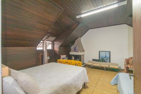 Casa à venda com 345m², 4 quartos e 2 vagas Casa à venda com 345m², 4 quartos e 2 vagasQuarto 4