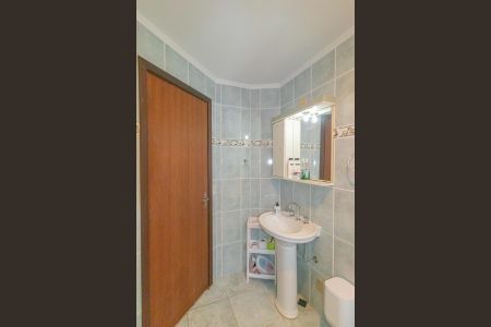 Casa à venda com 345m², 4 quartos e 2 vagas Casa à venda com 345m², 4 quartos e 2 vagasBanheiro Social