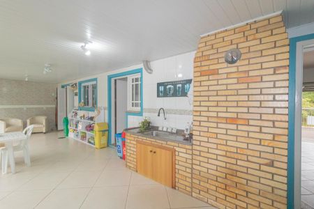 Casa à venda com 345m², 4 quartos e 2 vagas Casa à venda com 345m², 4 quartos e 2 vagasVaranda