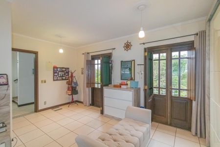 Casa à venda com 345m², 4 quartos e 2 vagas Casa à venda com 345m², 4 quartos e 2 vagasSuíte