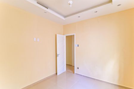 Casa à venda com 200m², 3 quartos e 2 vagas Casa à venda com 200m², 3 quartos e 2 vagasQuarto 3 - Suíte