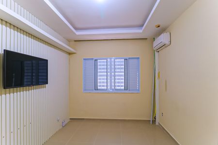 Casa à venda com 200m², 3 quartos e 2 vagas Casa à venda com 200m², 3 quartos e 2 vagasQuarto - Suíte