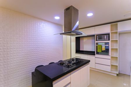 Casa à venda com 200m², 3 quartos e 2 vagas Casa à venda com 200m², 3 quartos e 2 vagasCozinha